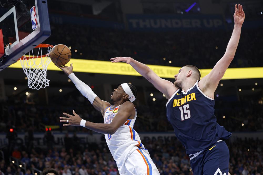 而足球与篮 而足球与篮