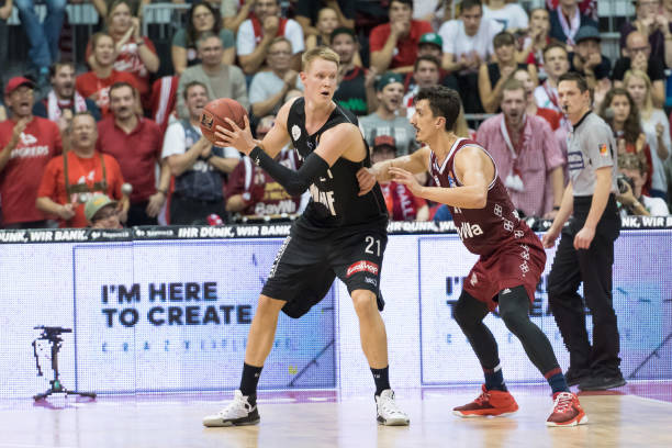 了他们个人 了他们个人